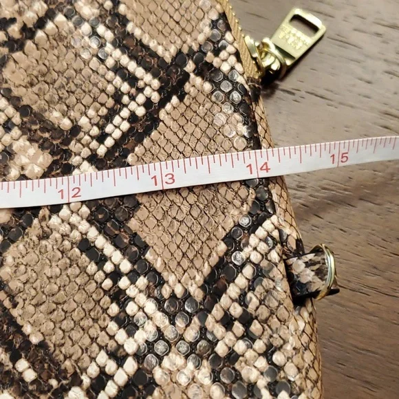 STEVE MADDEN faux reptile skin bag. - Picture 6 of 7